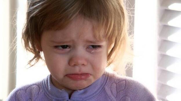 Los niños que son castigados por orinarse en la cama son más propensos a padecer depresión