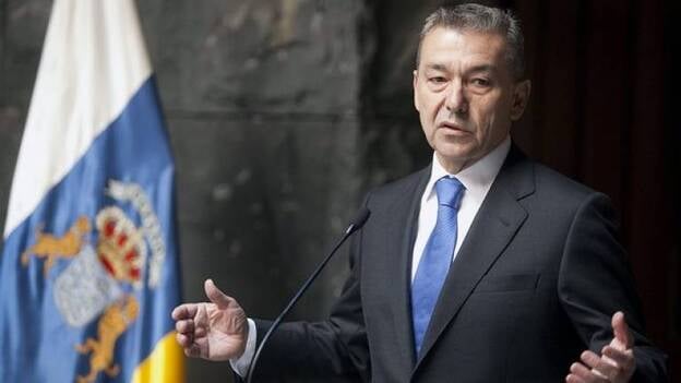 Rivero: "Canarias va mejor que España aunque no podemos dar por zanjada la crisis"