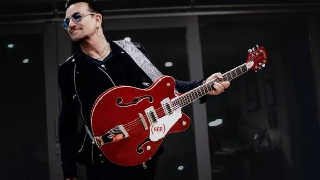 El cantante Bono teme que no pueda volver a tocar la guitarra