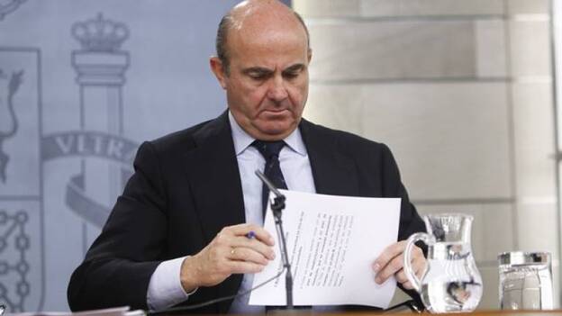 De Guindos: "A finales de año tendremos una tasa de paro menor que hace 3 años"
