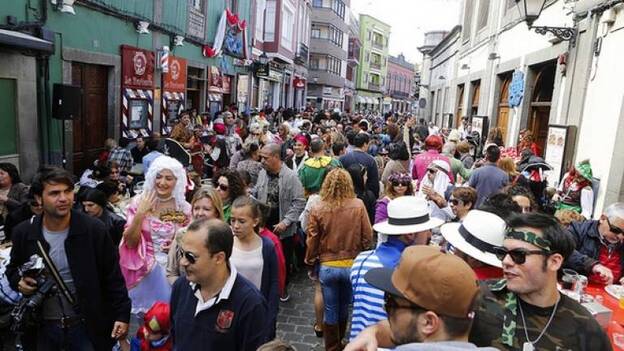 El Carnaval de día de Las mil y una noches toma las calles de Vegueta