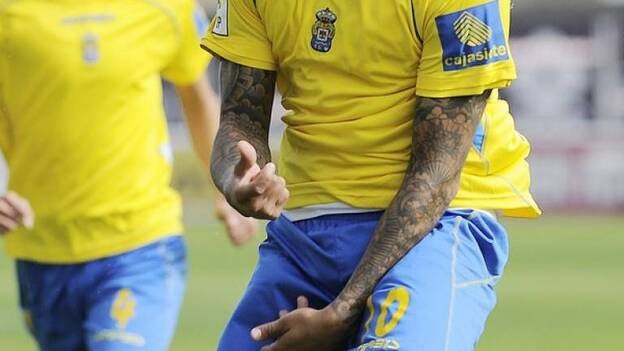 Consigna institucional: todos con Araujo