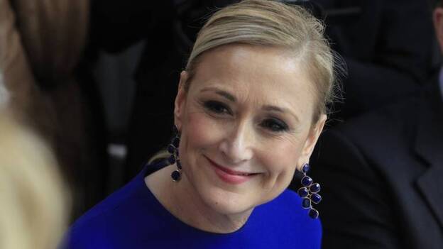 Cifuentes no descarta privatizaciones en sanidad y estudia suprimir organismos si "duplican" a otros del Estado