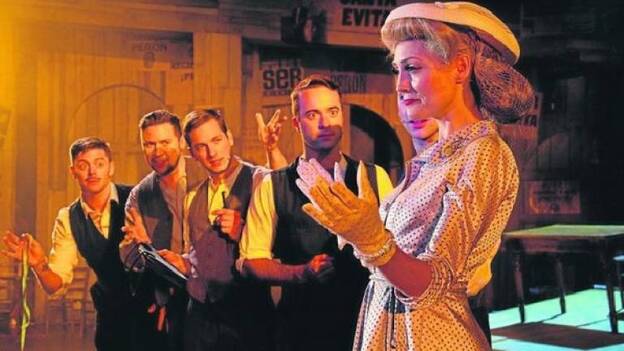 El Galdós rompe la austeridad y trae un musical ‘made in London’