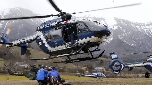 Se reanuda el rescate de los restos del avión siniestrado