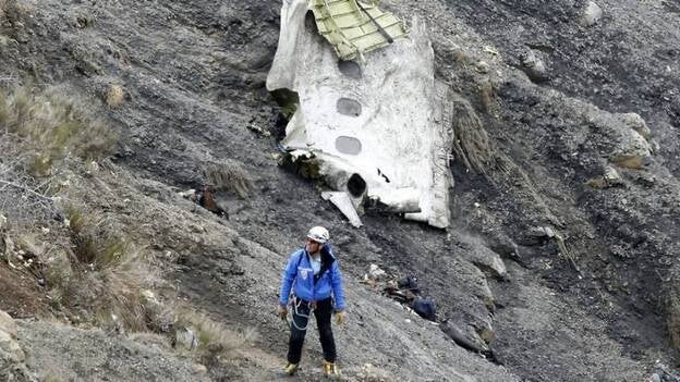 Uno de los piloto salió de la cabina y no pudo volver a entrar