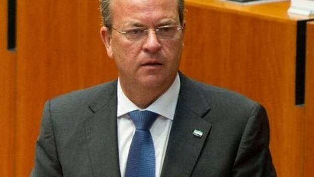 El Supremo archiva la querella contra Monago y pide regular los viajes de políticos