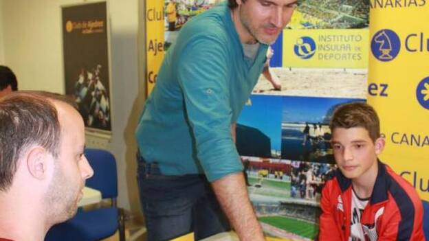 Los favoritos cumplen