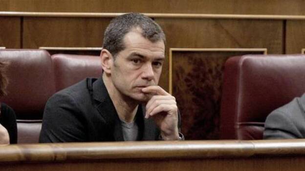 Toni Cantó deja su escaño y no será candidato a la Generalitat por UPyD