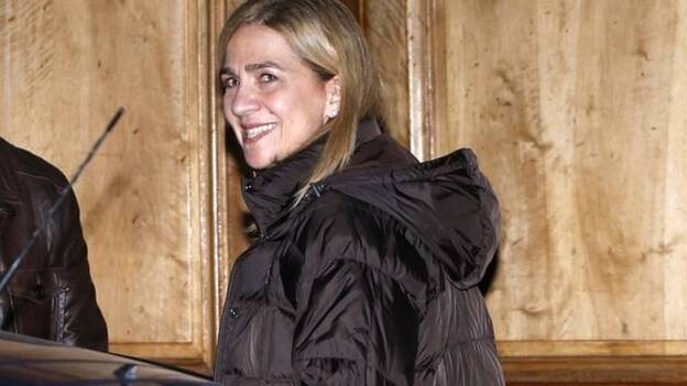 La infanta Cristina alega que se limitó a firmar por "confianza" en su esposo