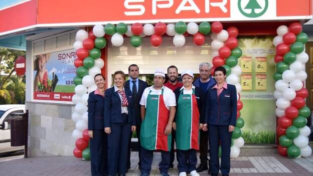Los vecinos de Las Mesas ya pueden hacer sus compras en el nuevo SPAR