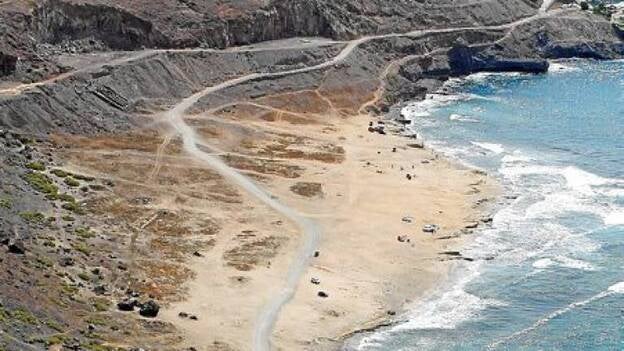 Cardona cifra en 3 millones la deuda municipal en El Confital