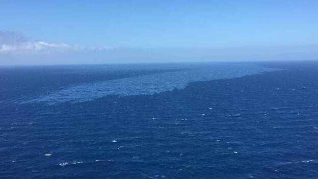 CANARIAS7, desde la zona del hundimiento: "Hay un olor a petróleo fortísimo"