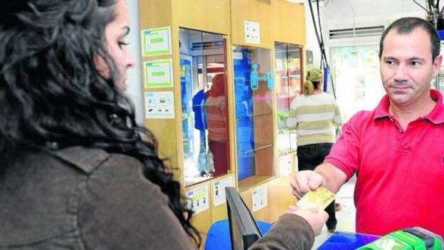 "Oleada" de clientes por el DNI
