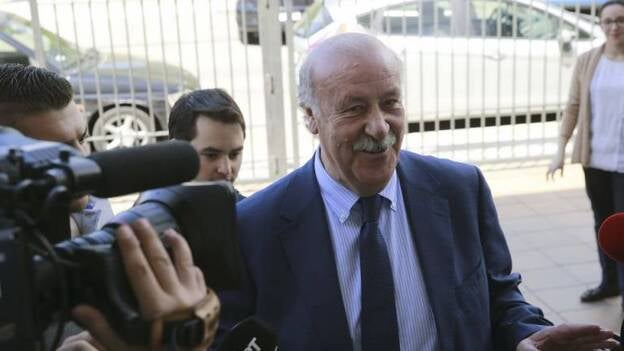 Del Bosque recibe el 'Biberón de Oro' del Colegio Europeo de Madrid