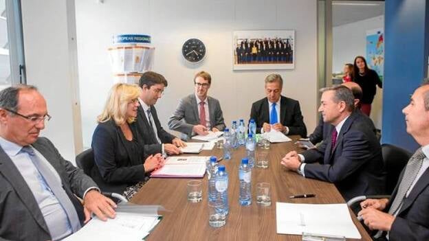 Rivero lleva a la ue la apuesta por las energías renovables