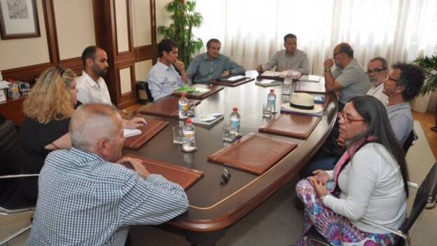 Podemos se preocupa del futuro sostenible de Veneguera