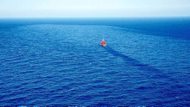 Sanidad no controla la pesca en el área del ‘Oleg Naydenov’