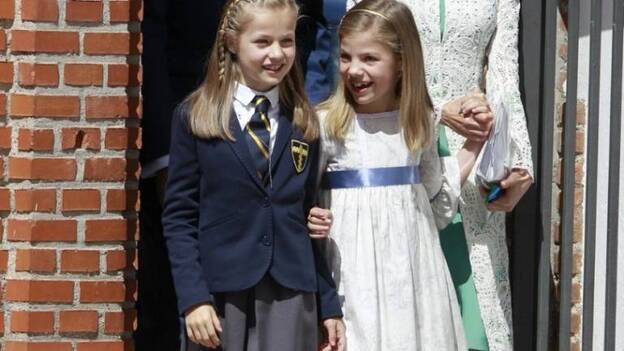 La Familia Real acompaña a Leonor en el día de su Primera Comunión
