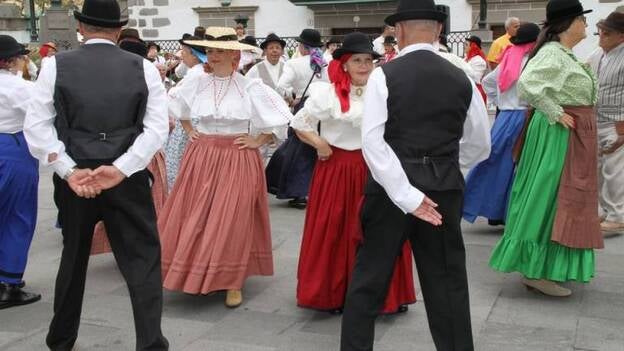 San Juan se viste de canariedad