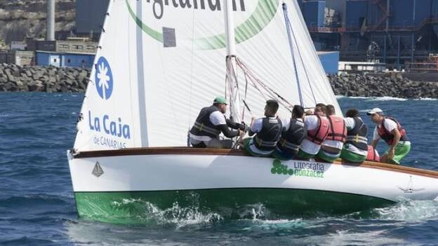 El Poeta Tomás Morales se mantiene líder en solitario