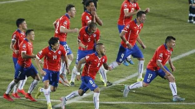 Chile gana en los penaltis la primera Copa América de su historia