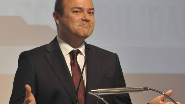 Conferencia de Augusto Hidalgo en CANARIAS7 (II)