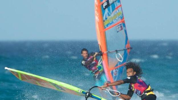 Kiri Thode y Sara-Quita Offringa triunfan en la primera jornada