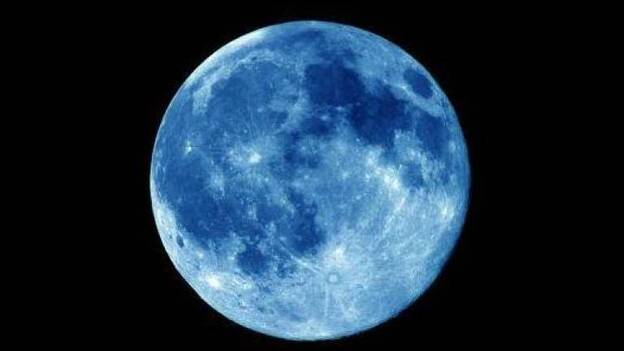 Julio se despide con una 'Luna azul'