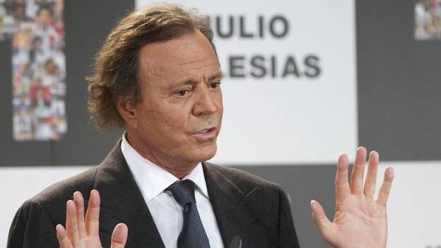 Julio Iglesias aplaza su concierto en el Starlife a 2016 para guardar reposo
