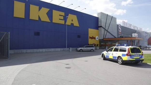 Mueren apuñaladas dos personas en una tienda de Ikea en el sur de Suecia