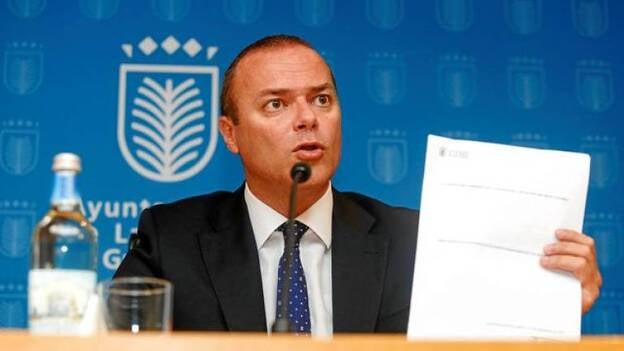 Cardona «dejó un agujero de 20 millones» con Emalsa