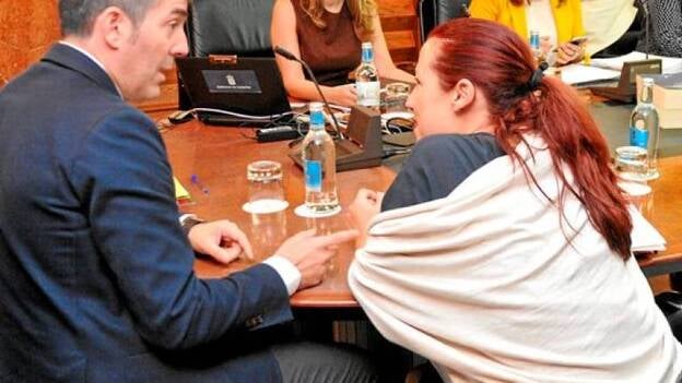 Hidalgo implica a la patronal en la búsqueda de inversiones