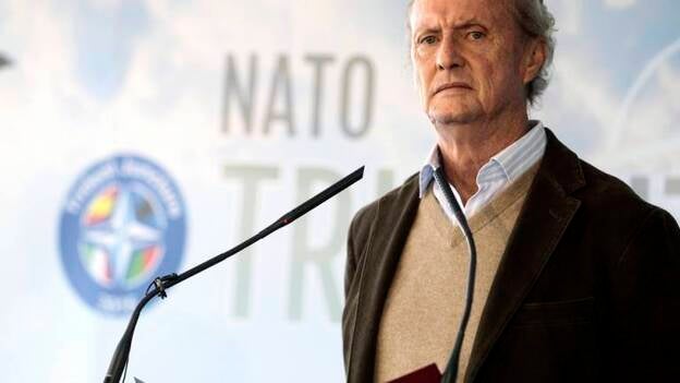 Morenés sugiere que el accidente de helicóptero pudo deberse a una incidencia técnica