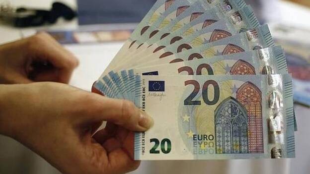 El nuevo billete de 20 euros comienza a circular mañana en la zona del euro