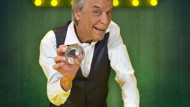 Manolo Vieira presenta en Teror 'Sólo por reír'