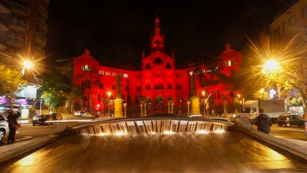 Barcelona se tiñe de rojo en la lucha contra el Sida