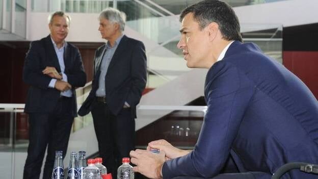Pedro Sánchez: "Me comprometo a acometer la reforma electoral canaria"