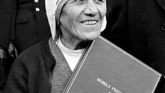 El papa autoriza la canonización de la madre Teresa de Calcuta