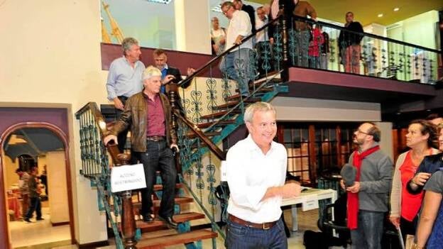 El PSOE se aferra al «resistimos»