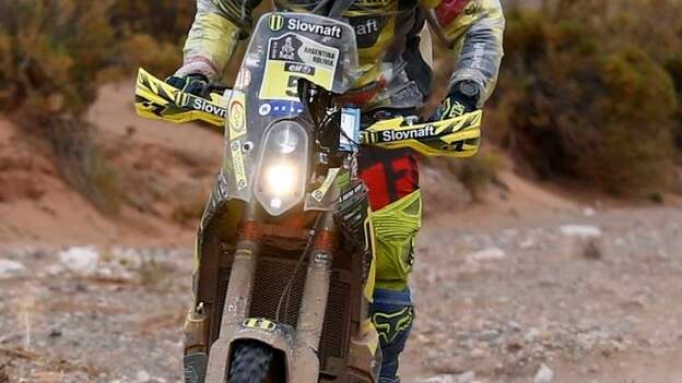 Peugeot copa el podio y Barreda vuelve a perder una etapa por sanción