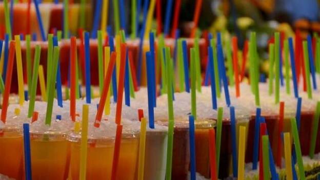 El consumo diario de bebidas azucaradas puede aumentar la grasa abdominal