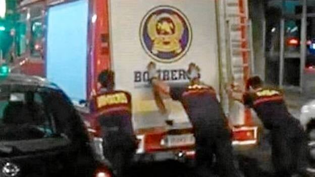 Los bomberos anuncian paros si no se firma el convenio del puerto