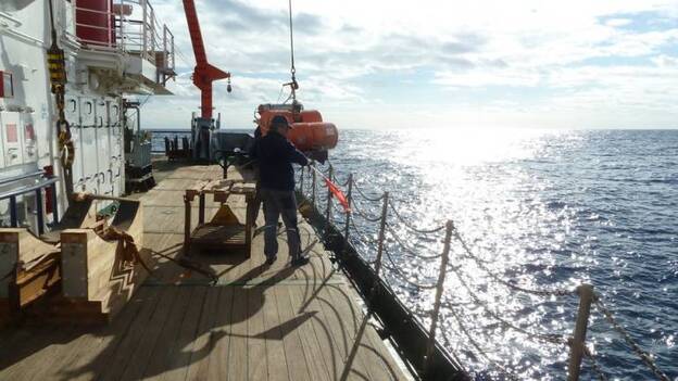 Un instituto alemán estudia el comportamiento volcánico de los fondos de El Hierro