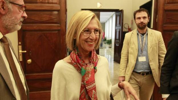 Rosa Díez y Herzog se dan de baja de UPyD y piden la disolución del partido