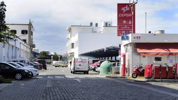 Tres detenidos por intentar violar a una mujer en la luz