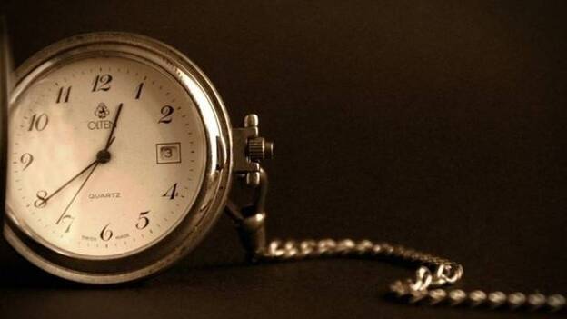 El célebre 'Una hora menos en Canarias' cumple 94 años