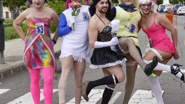 En Telde las carreras son en tacones