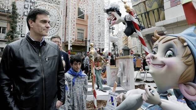 Las Fallas reciben a Pedro Sánchez