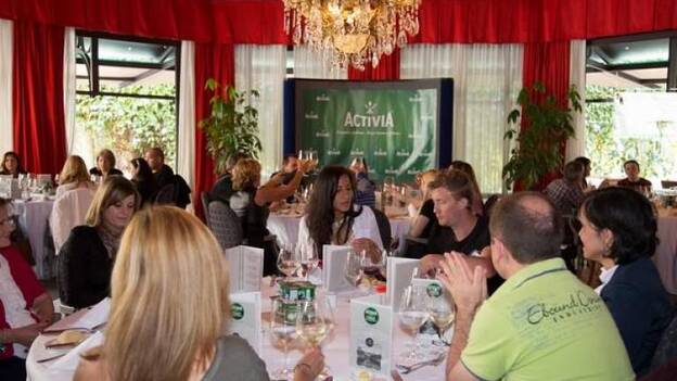 Taller Activia para disfrutarla comida con los 5 sentidos